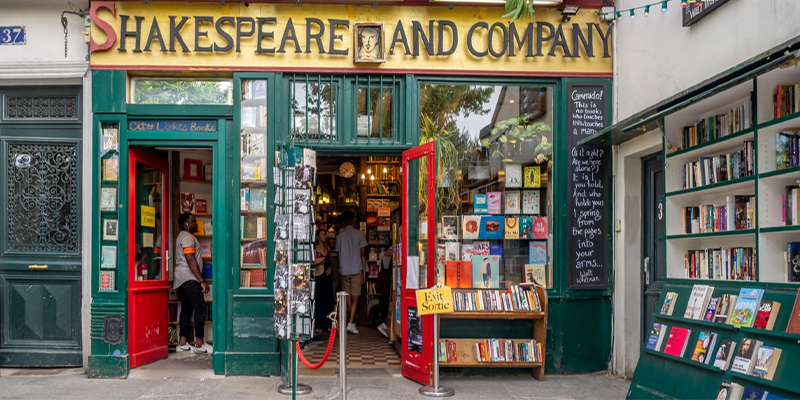 An unapologetically cheesy ode to Shakespeare and Company on its 101st birthday.