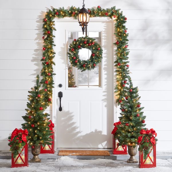 51 Christmas Door Decor Ideas to Spread Cheer This Holiday Season