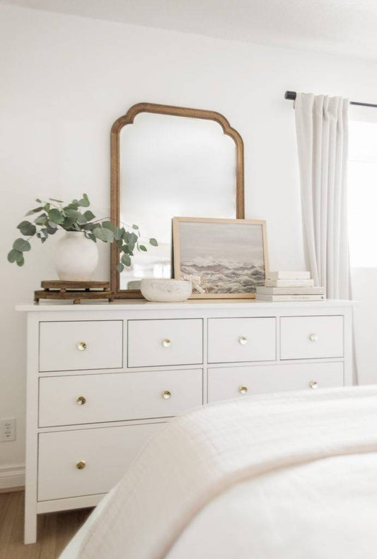 Professional Tips for Styling a Dresser
