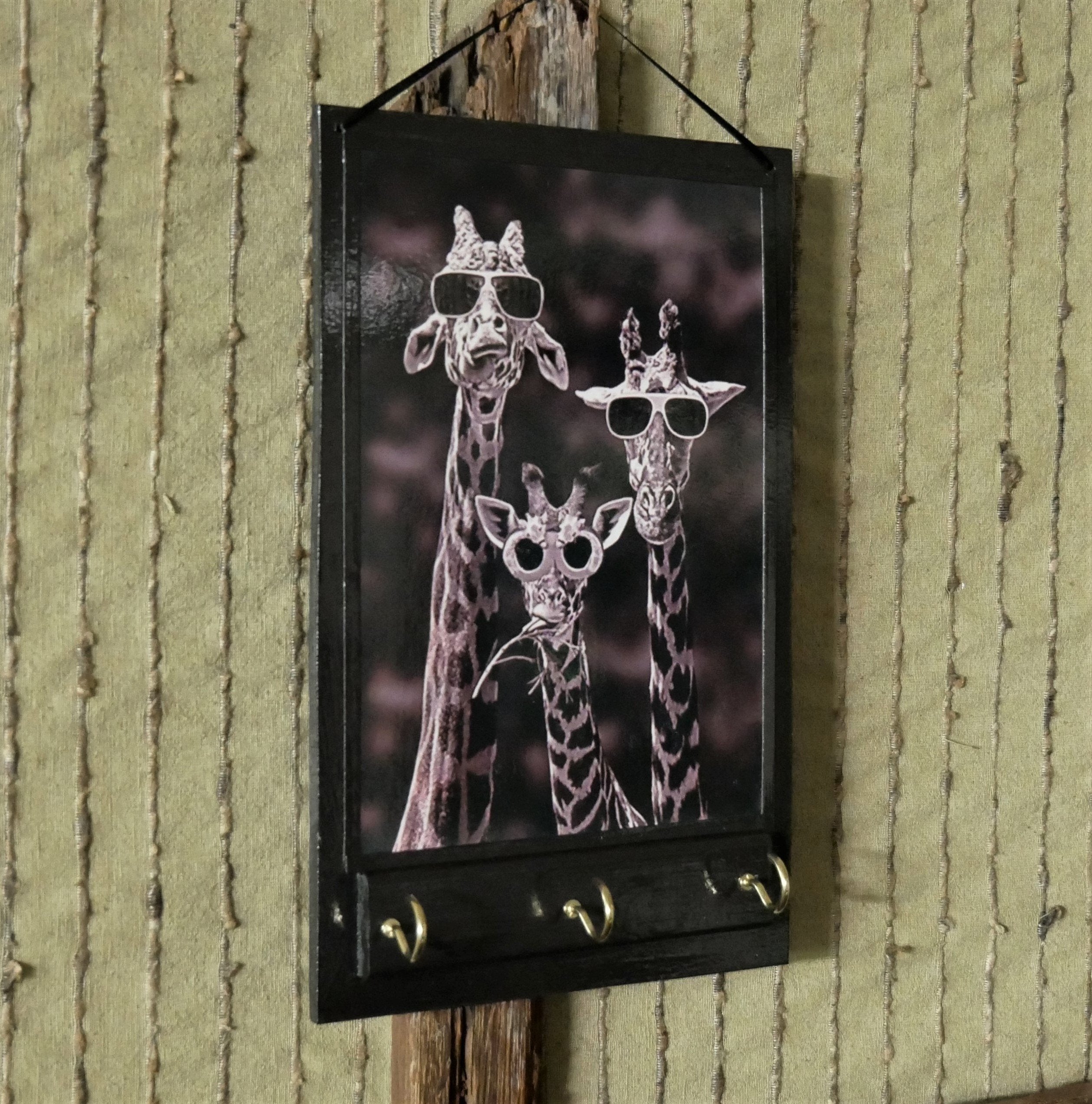 Funny Giraffes Wall Key Rack – Project Isabella